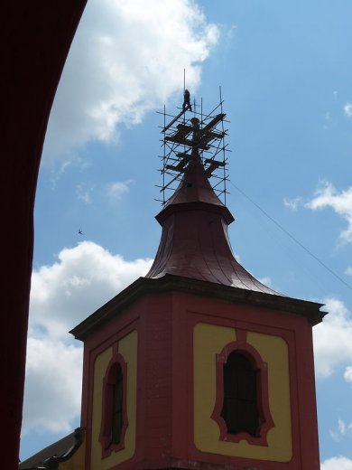 FOTOGALERIE: OPRAVY KOSTELNÍCH VĚŽÍ